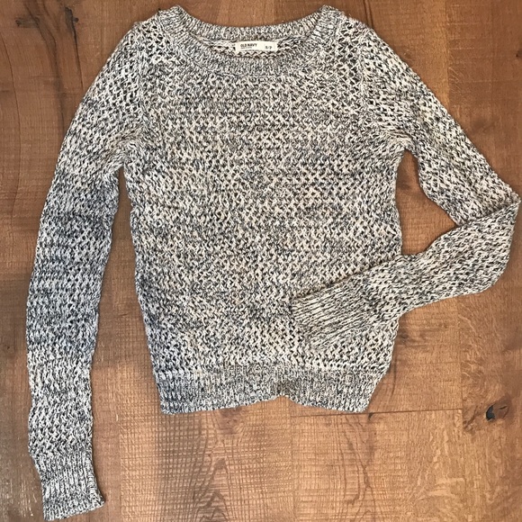 Old Navy Sweaters - Old Navy Breathable Sweater